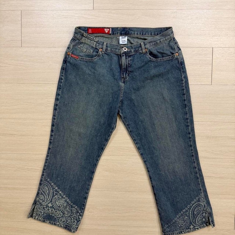 Y2K Guess Jeans Cropped Floral Hem Jeans Womens Size 34 Flower